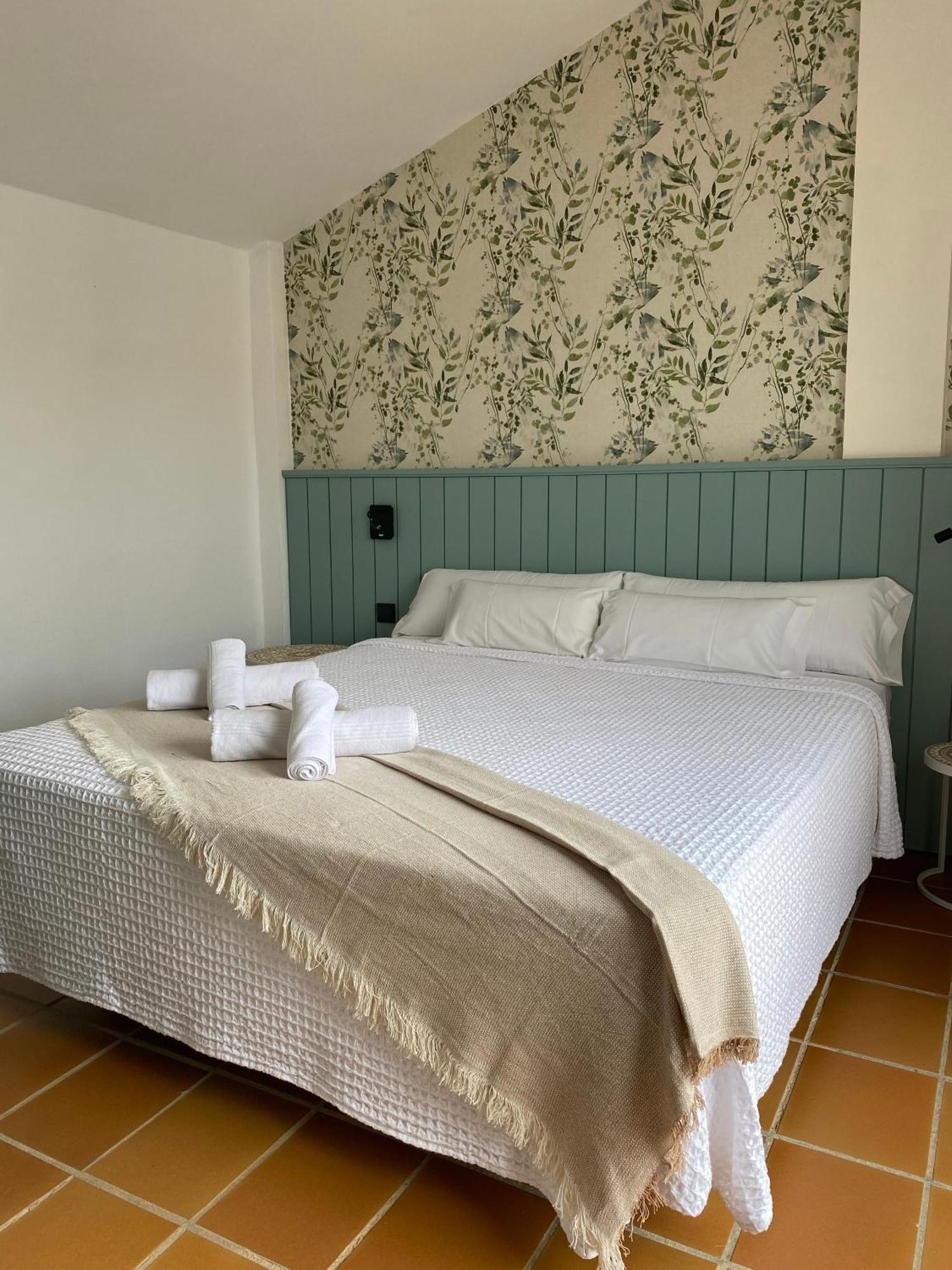 Nuramar Aparthotel Cala en Bosch Zewnętrze zdjęcie