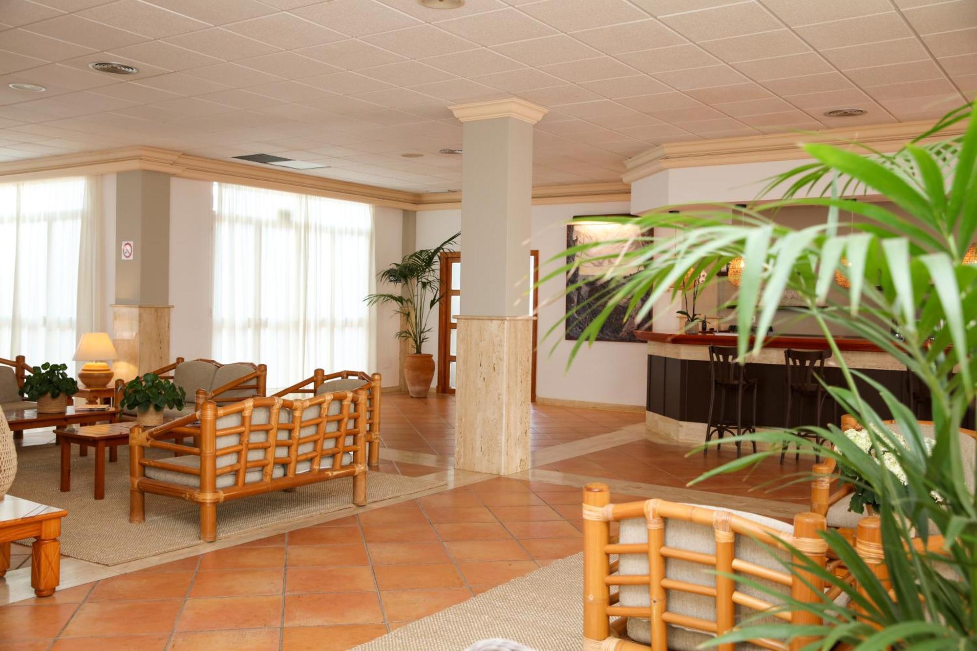 Nuramar Aparthotel Cala en Bosch Zewnętrze zdjęcie