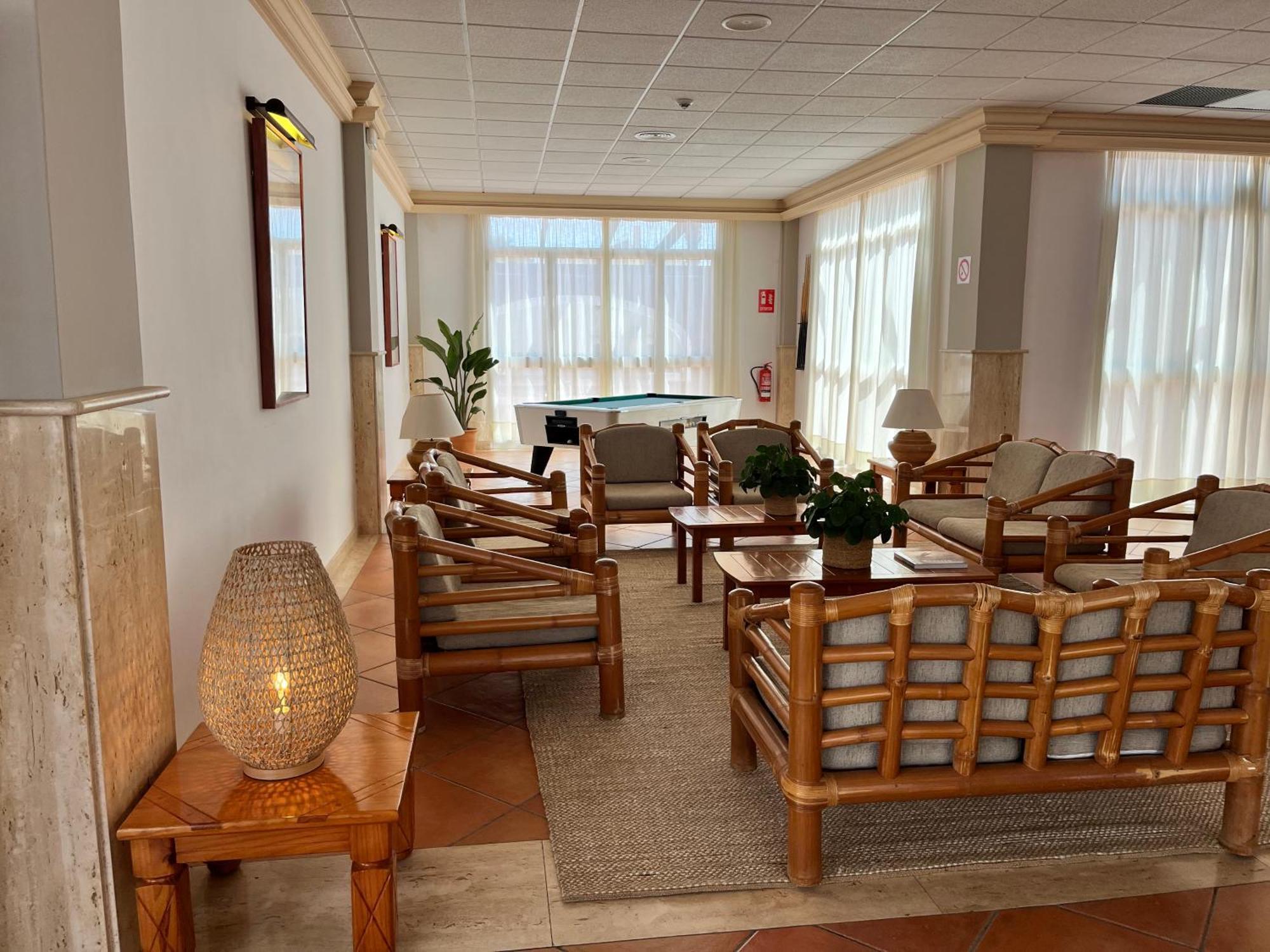 Nuramar Aparthotel Cala en Bosch Zewnętrze zdjęcie