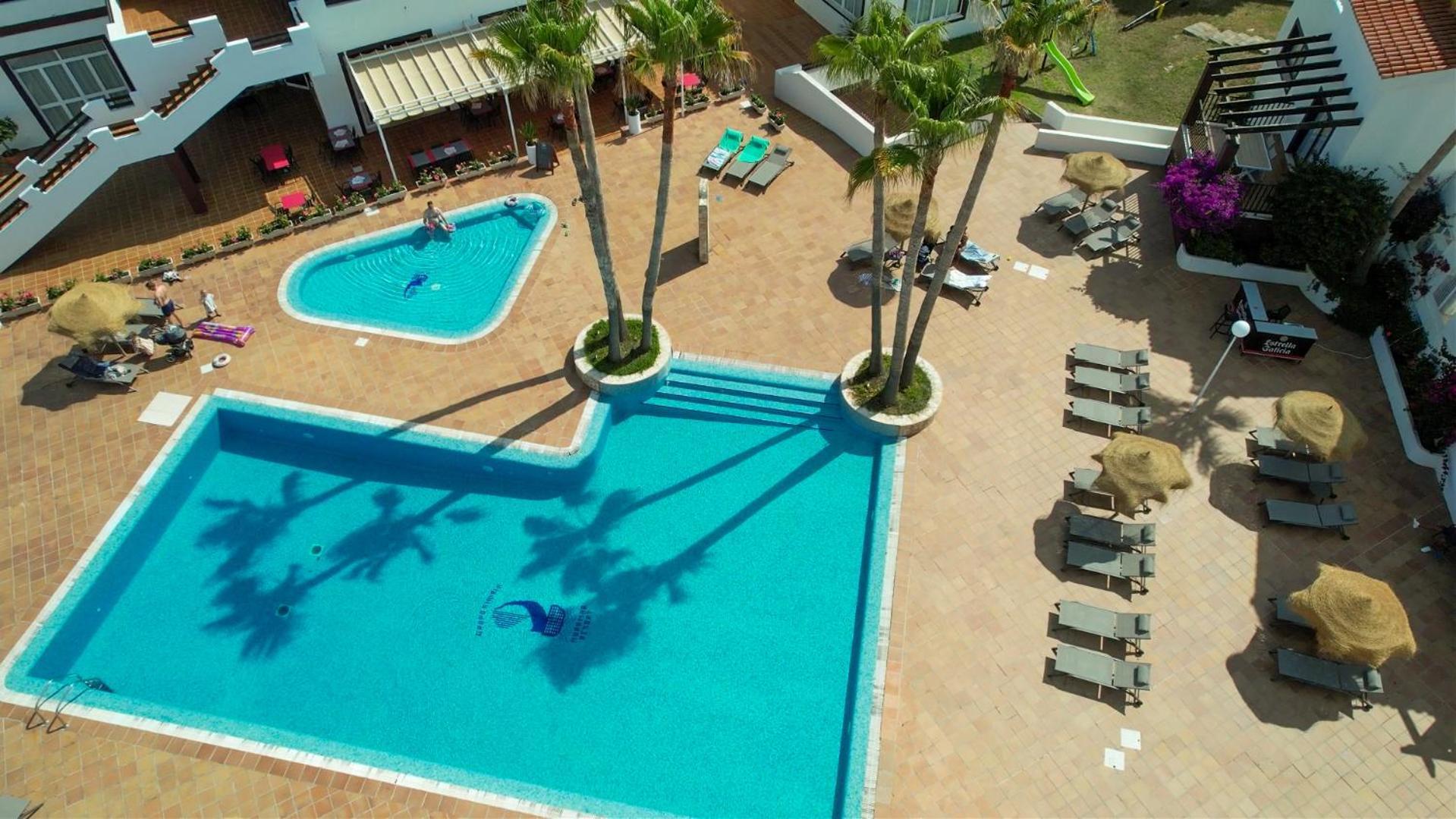Nuramar Aparthotel Cala en Bosch Zewnętrze zdjęcie