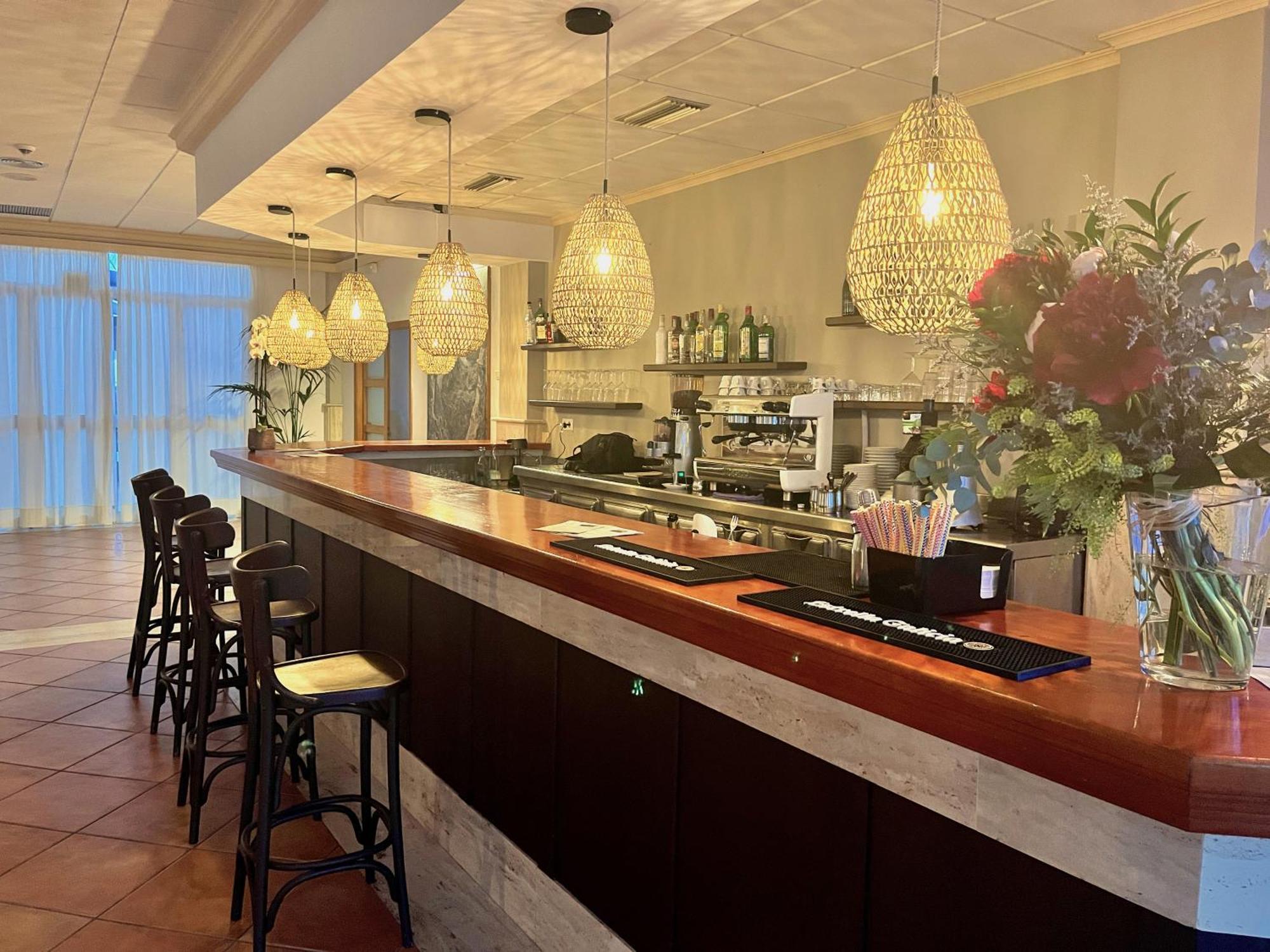 Nuramar Aparthotel Cala en Bosch Zewnętrze zdjęcie